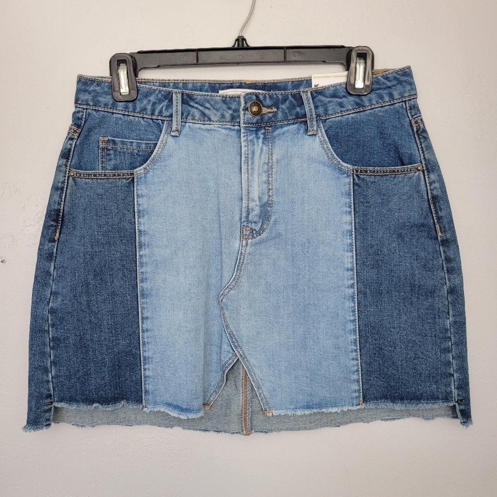 Adam Levine NWT Medium Two Tone Denim Mini Skirt Y2K 90s Trendy Spring Summer